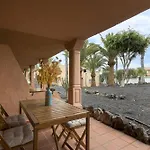 Lejlighed Home2book Charming Poolside Retreat