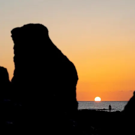 Home2book Charming Poolside Retreat Lägenhet *