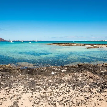 Lägenhet Home2book Charming Poolside Retreat *