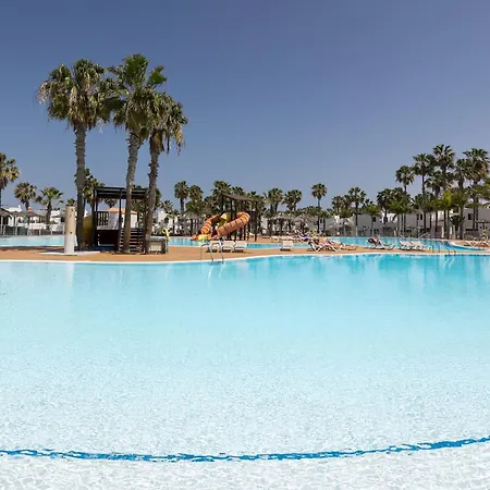 Home2book Charming Poolside Retreat