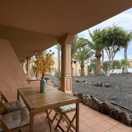 Lägenhet Home2book Charming Poolside Retreat